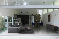 symi-papadatos-table-05